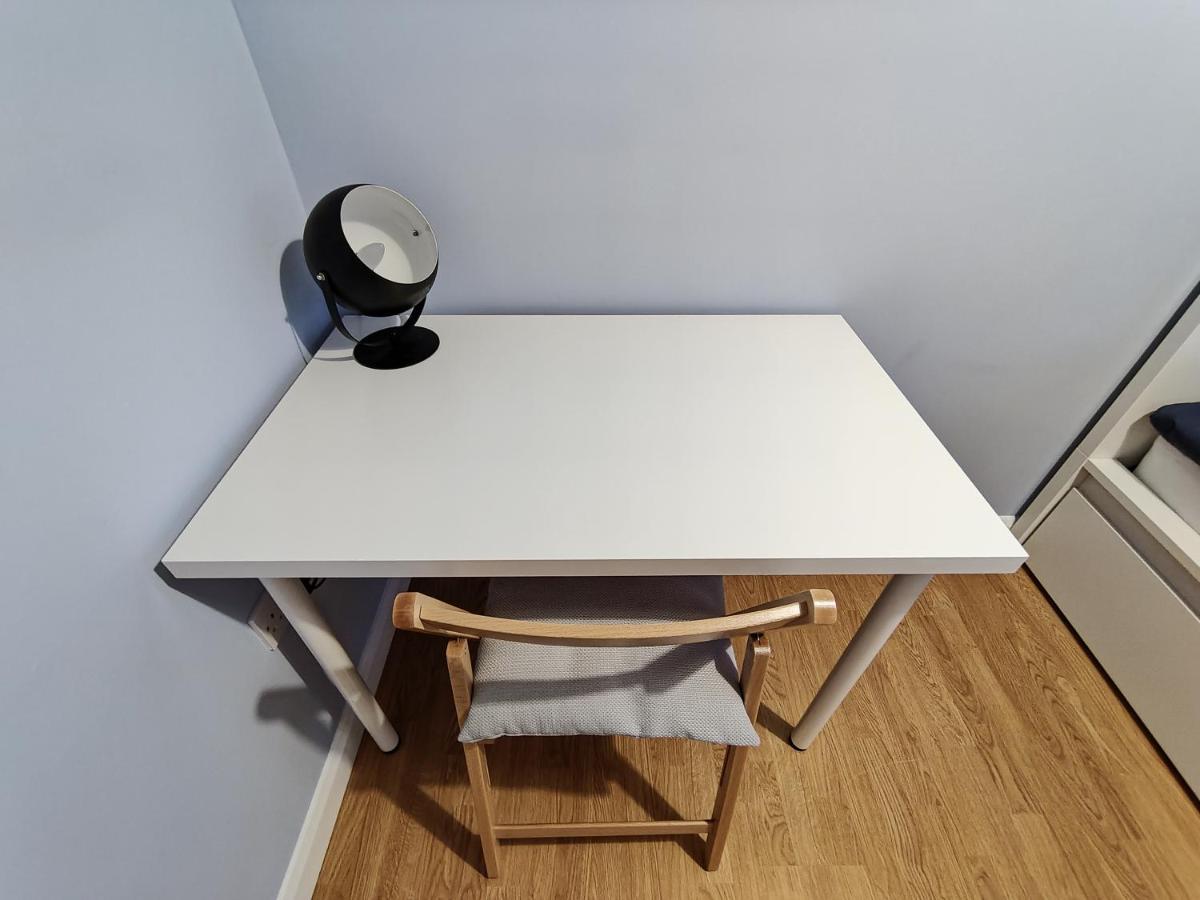 Joshua Court Single Room Stoke-on-Trent ภายนอก รูปภาพ